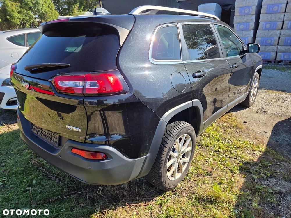 Jeep Cherokee - 18