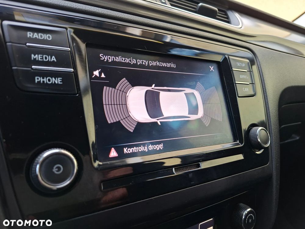 Skoda RAPID 1.0 TSI Style - 16