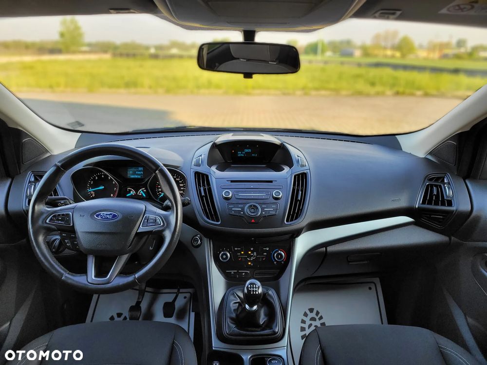 Ford Kuga - 25