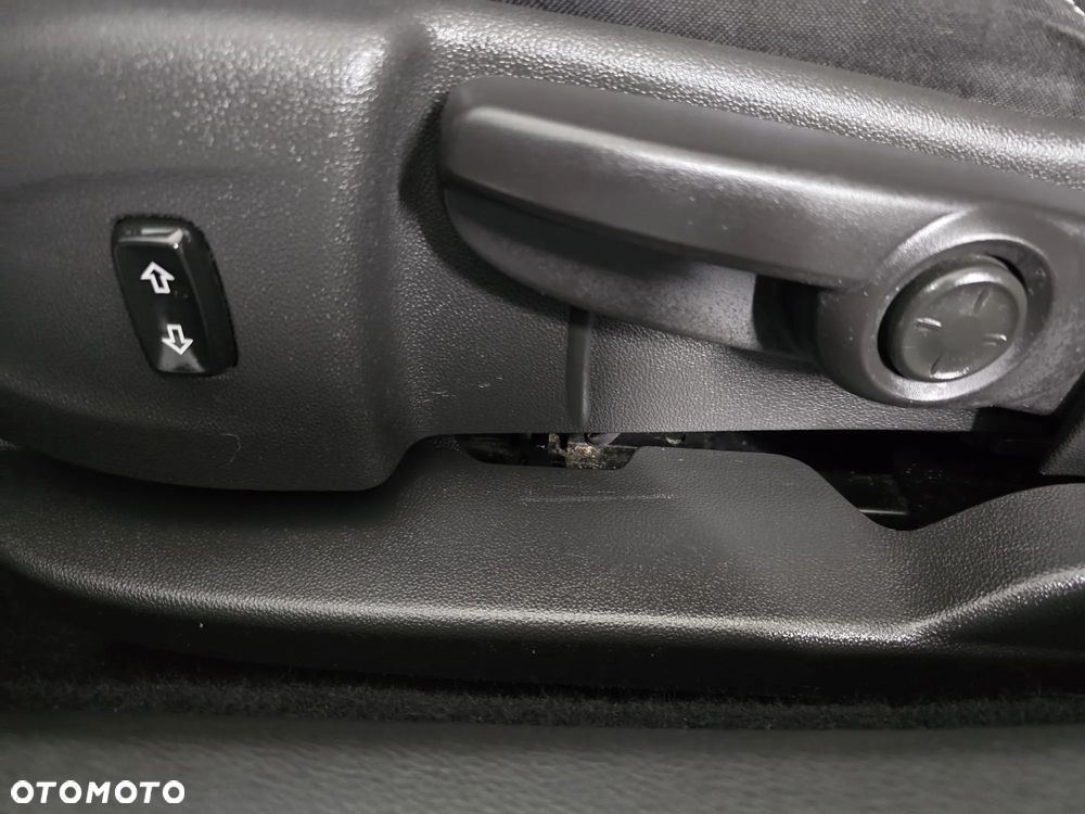 Opel Astra 1.6 BiTurbo D (CDTI) Start/Stop Innovation - 24