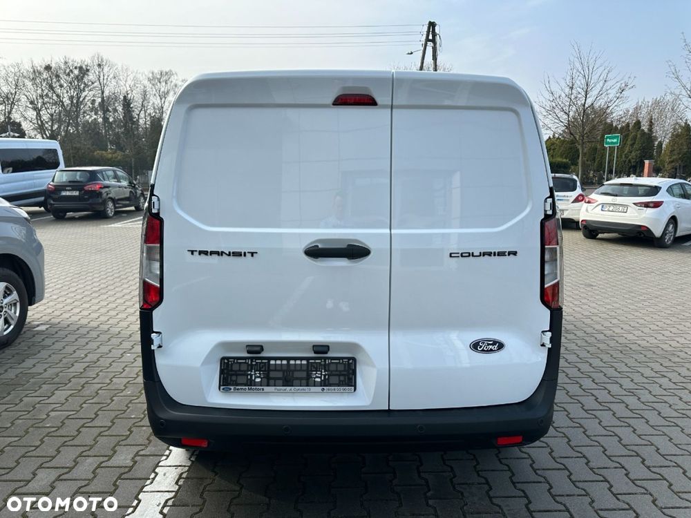 Ford Transit Courier - 6