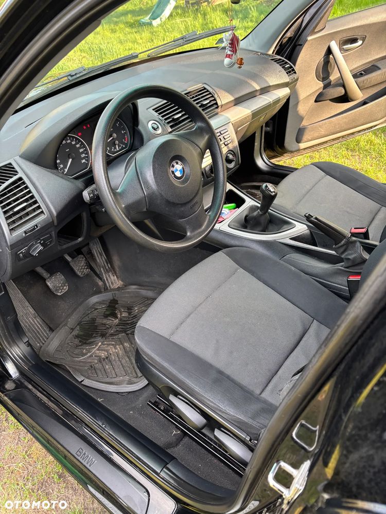 BMW Seria 1 116i - 23