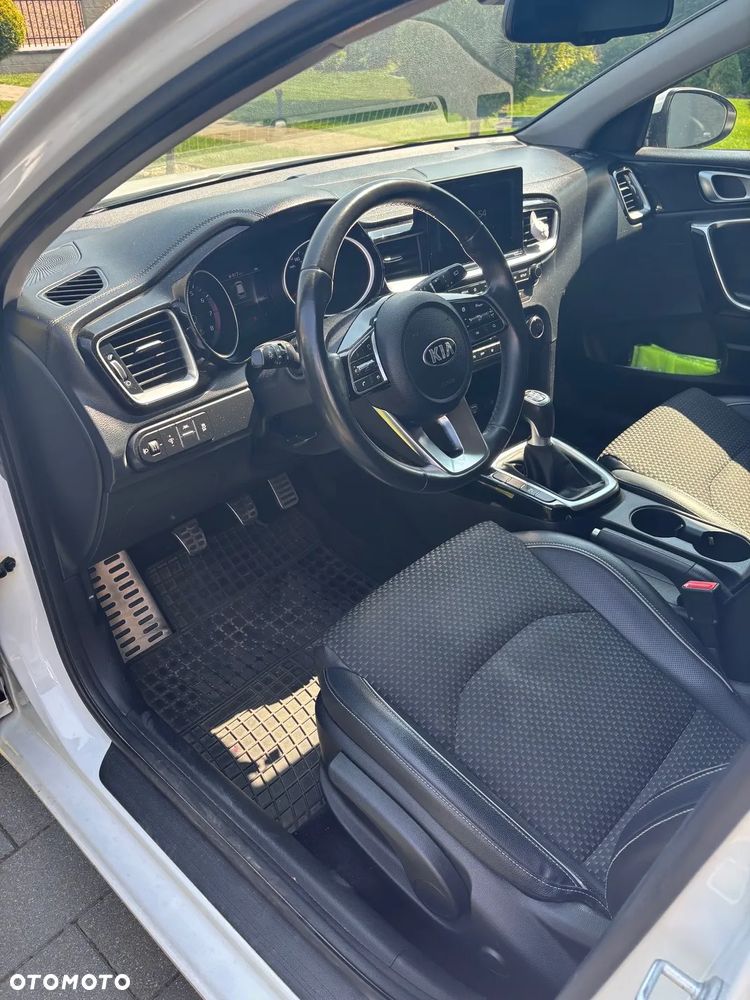 Kia Ceed 1.4 L Business Line - 15