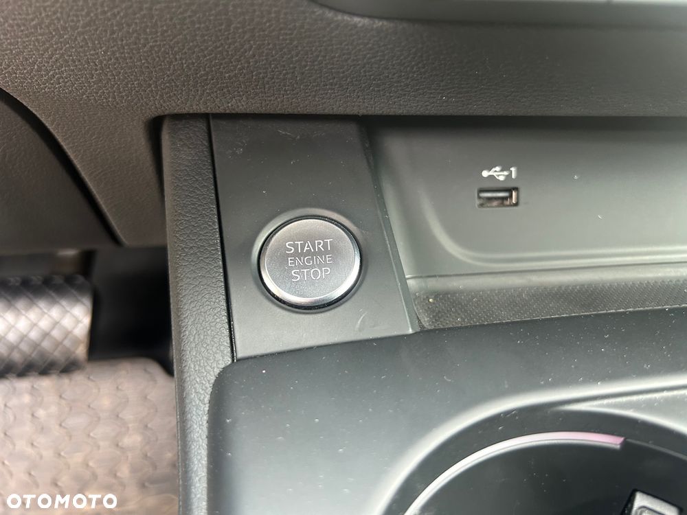 Audi A4 Limousine 35 TFSI mHEV Advanced S tronic - 31