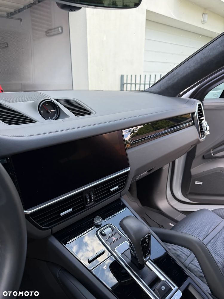 Porsche Cayenne E-Hybrid Platinum Edition - 15