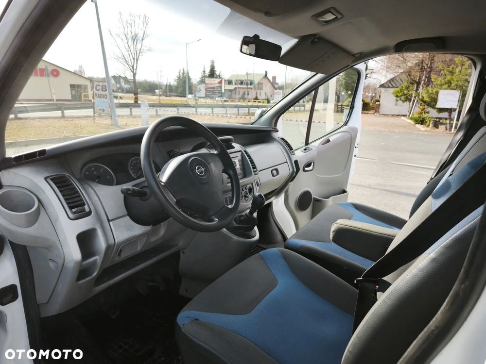 Opel Vivaro - 12
