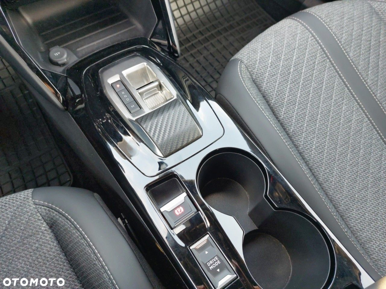 Peugeot 2008 1.2 PureTech Allure Pack S&S EAT8 - 14
