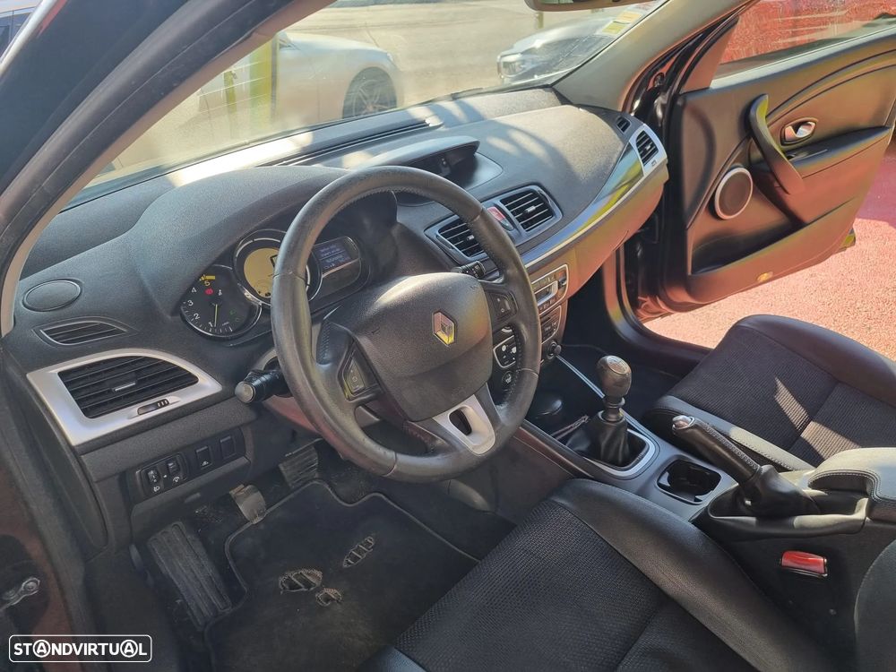 Renault Mégane Sport Tourer 1.5 dCi Dynamique S - 19