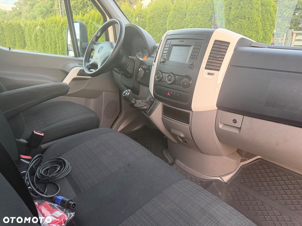 Mercedes-Benz Sprinter - 8
