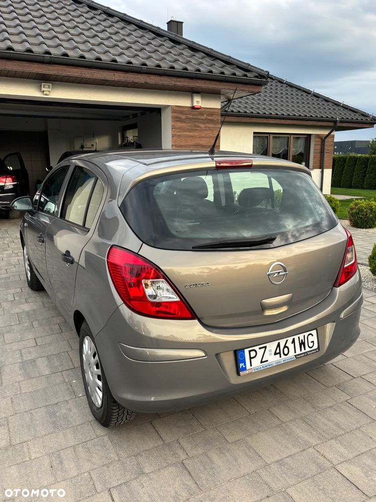 Opel Corsa 1.2 16V Enjoy - 4