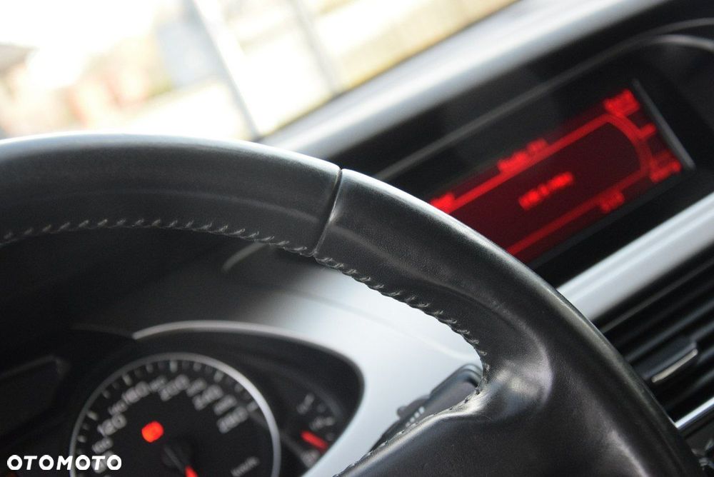 Audi A4 Limousine - 30