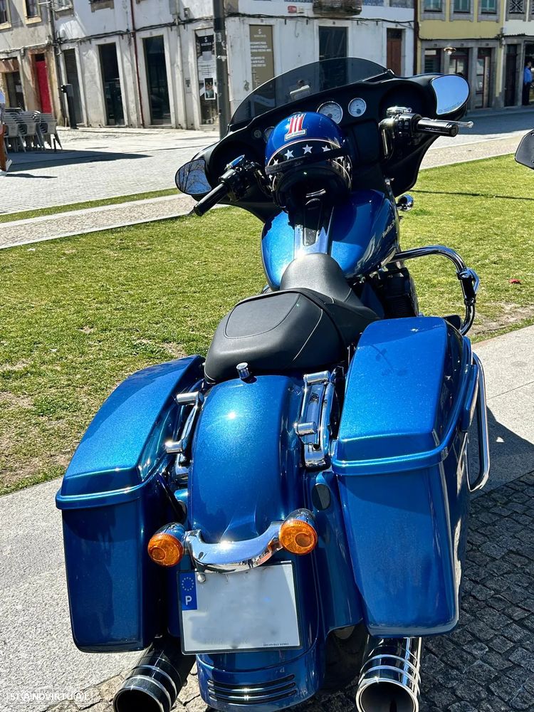 Harley-Davidson Street FLHX Street Glide - 2