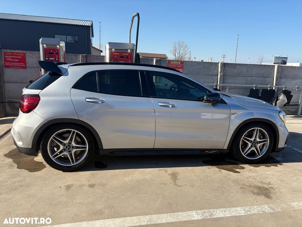 Mercedes-Benz GLA - 10