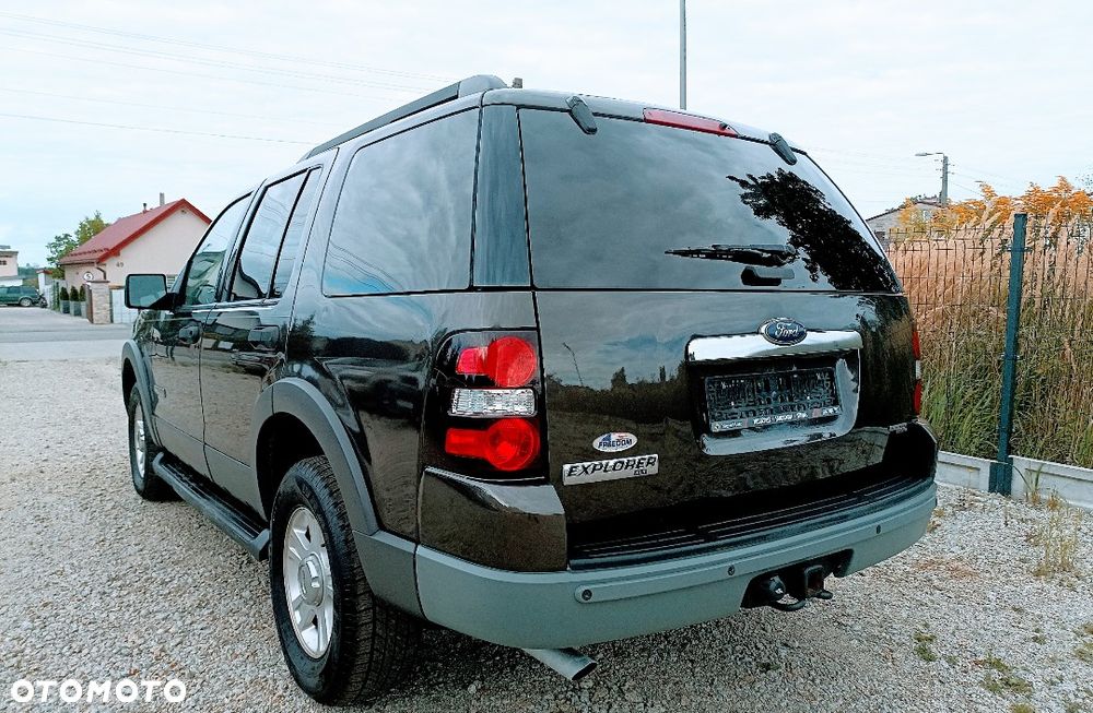 Ford Explorer 4.0 4WD - 18