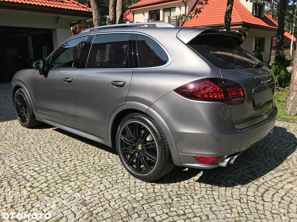 Porsche Cayenne - 20