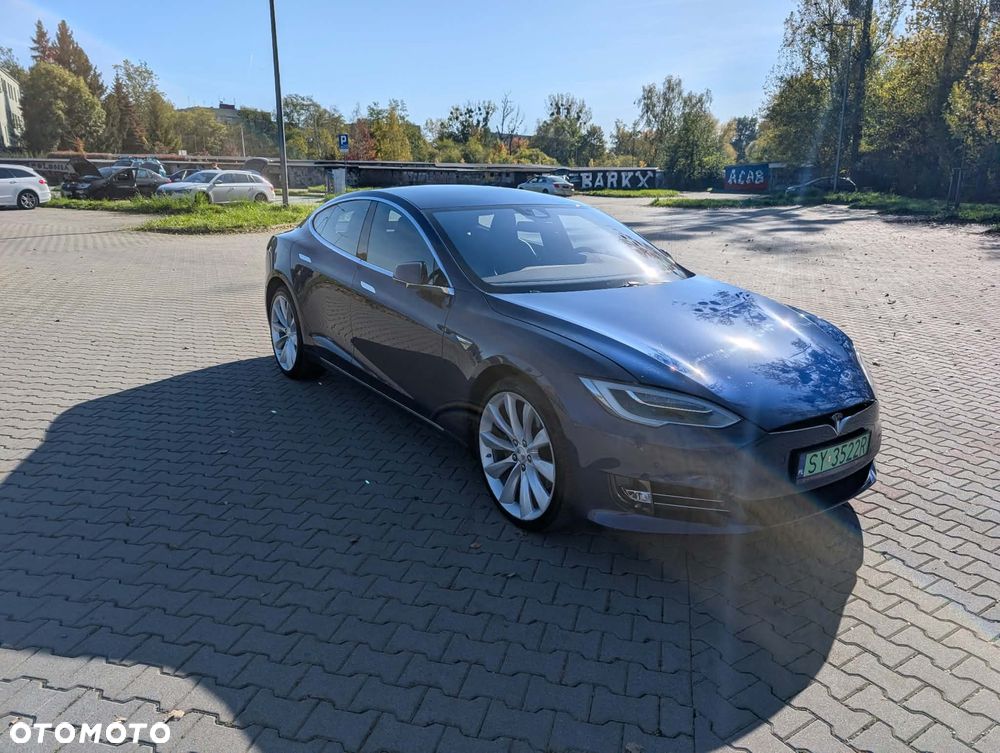 Tesla Model S 90 D - 2