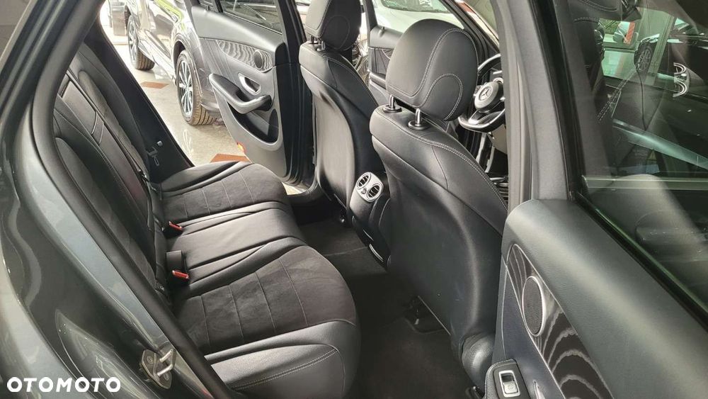 Mercedes-Benz GLC - 36