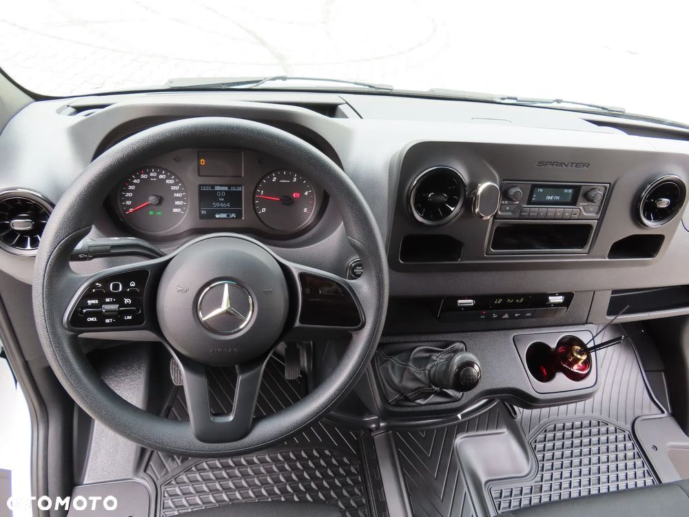 Mercedes-Benz Sprinter 519 CDI 190 KM Firana + Winda Załadowcza 1000 Kg Udźwig Skrzynia 4269 mm Długa 8.E.Palet Rozstaw Osi 4325 mm DMC 3500 Kg Ładowność 763 Kg WZMACNIANY Stan Jak NOWY Gotowy Dostępny OKAZJA - 38