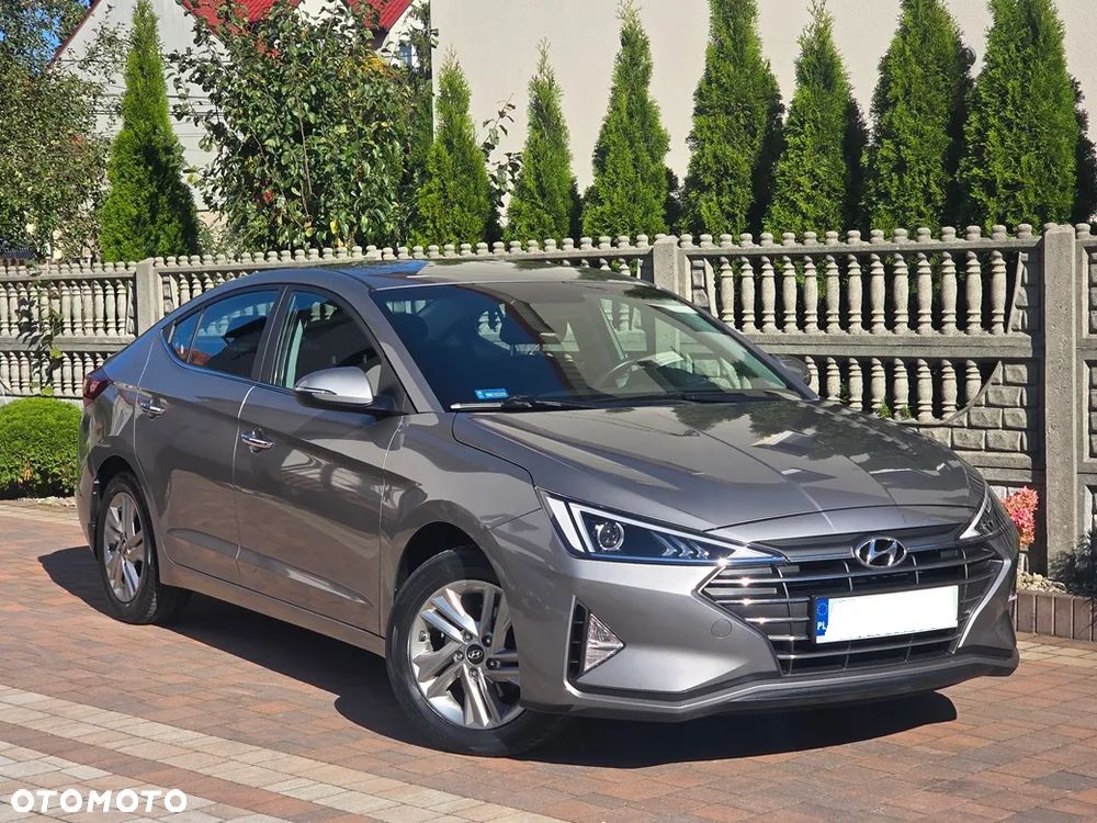 Hyundai Elantra 1.6 Style - 24
