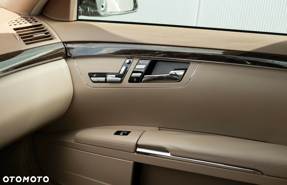 Mercedes-Benz Klasa S 350 BlueTEC L 4-Matic - 34