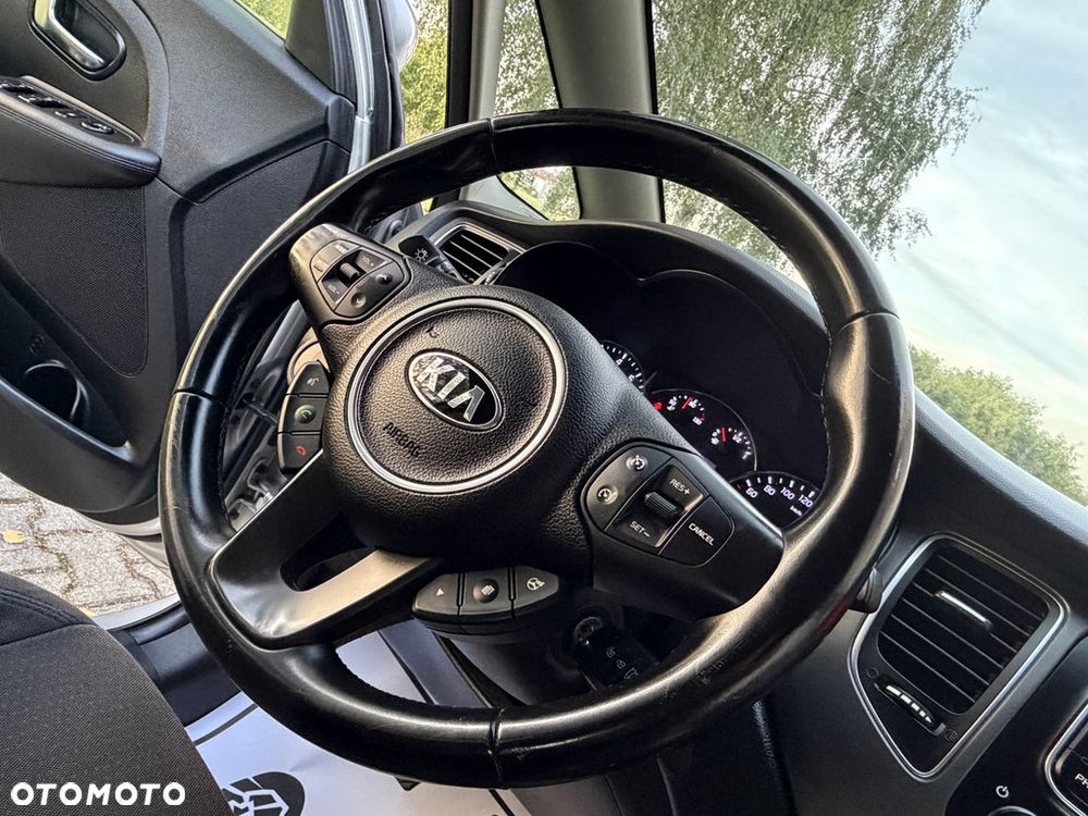 Kia Carens 1.6 GDI L - 36
