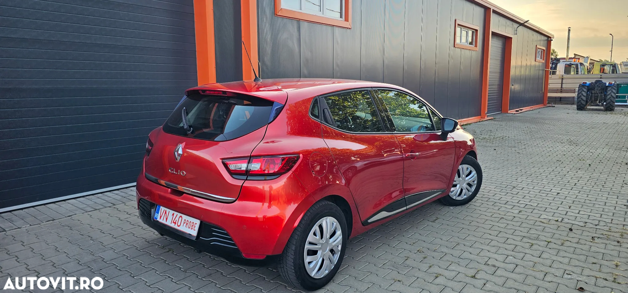 Renault Clio - 2