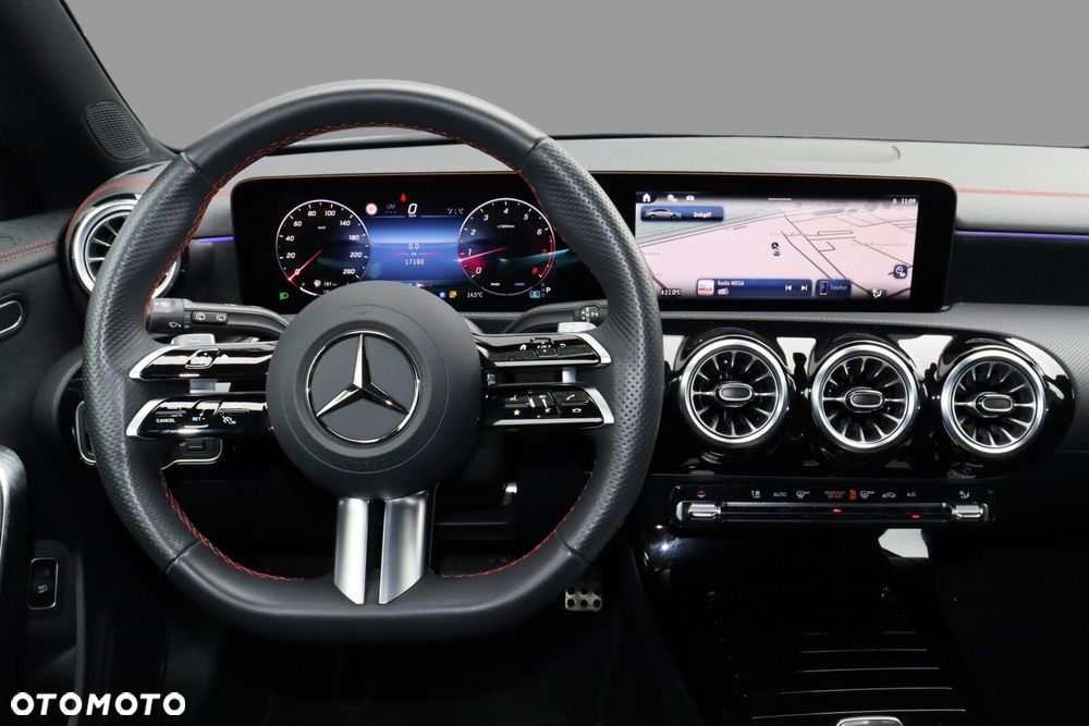 Mercedes-Benz CLA 180 AMG Line 7G-DCT - 14