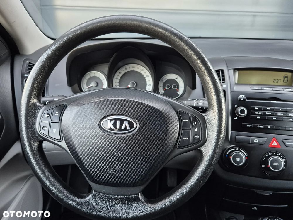Kia ProCeed - 15