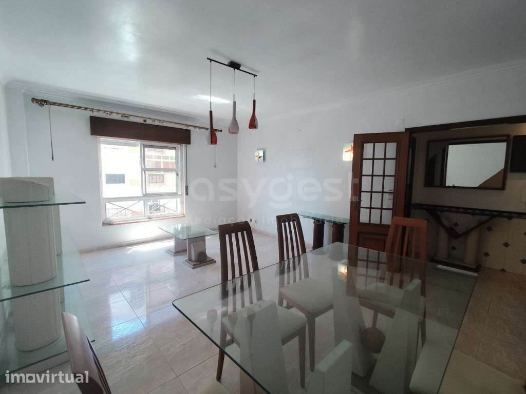 T2 com boas areas, roupeiros generosos pronto a habitar - Grande imagem: 5/28