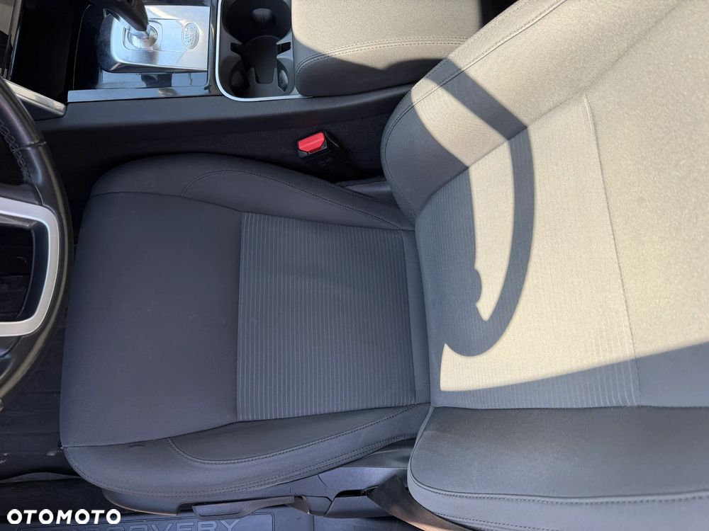 Land Rover Discovery Sport - 29