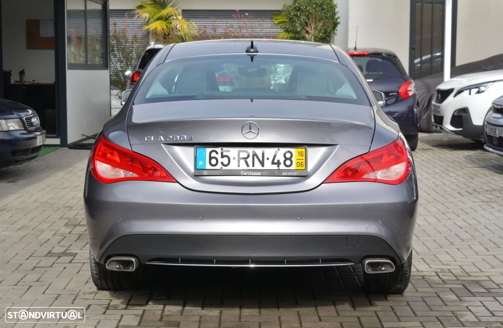 Mercedes-Benz CLA 200 CDI Urban - 14