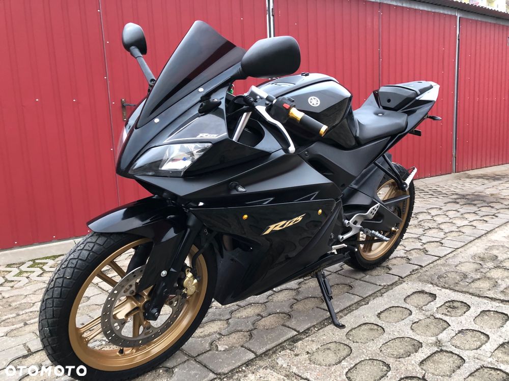 Yamaha YZF - 4