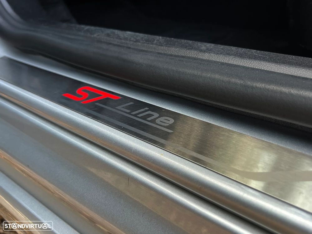 Ford Focus SW 1.0 EcoBoost MHEV ST-Line - 26