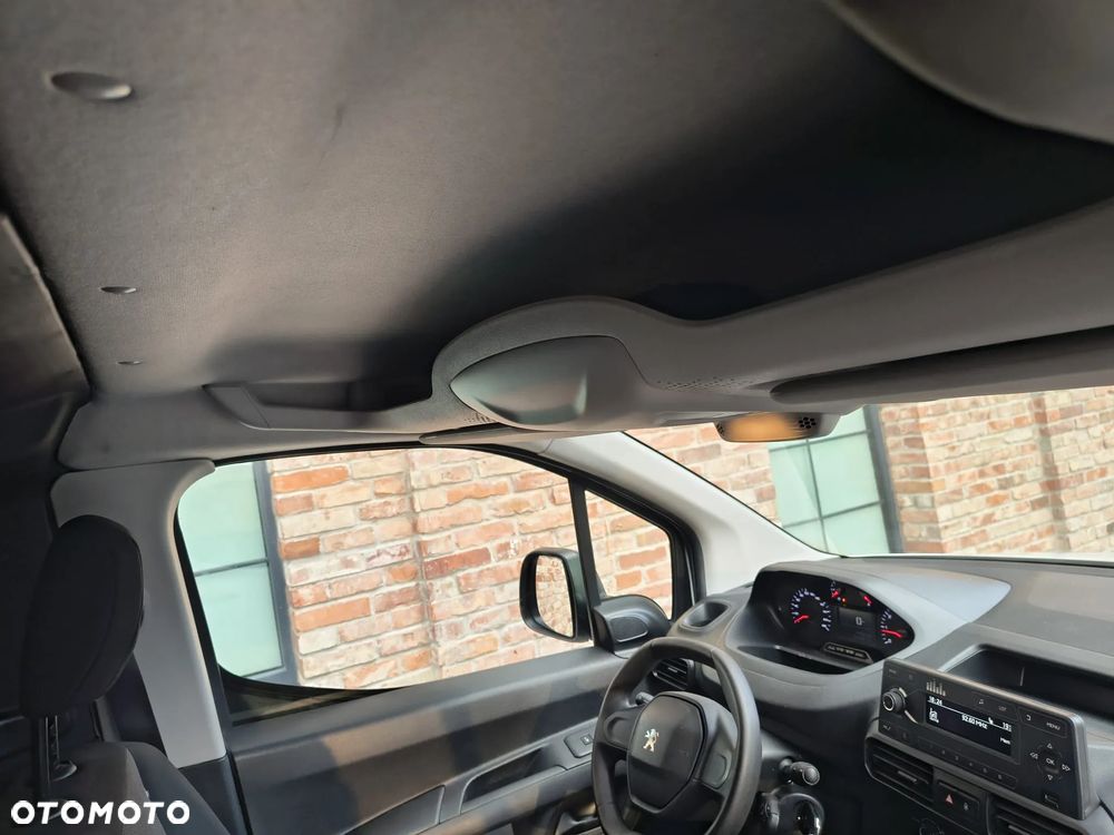 Peugeot PARTNER Berlingo ProAce Kangoo Express - 37