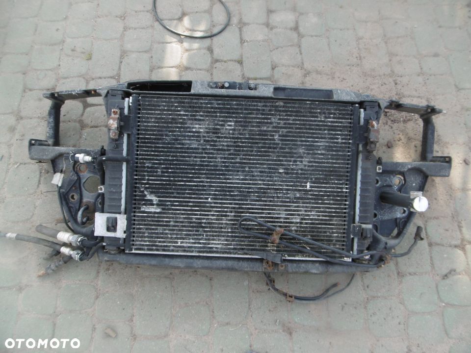 pas wzmocnienia chłodnica wody Audi A4 B5  1.8 benzyna - 1