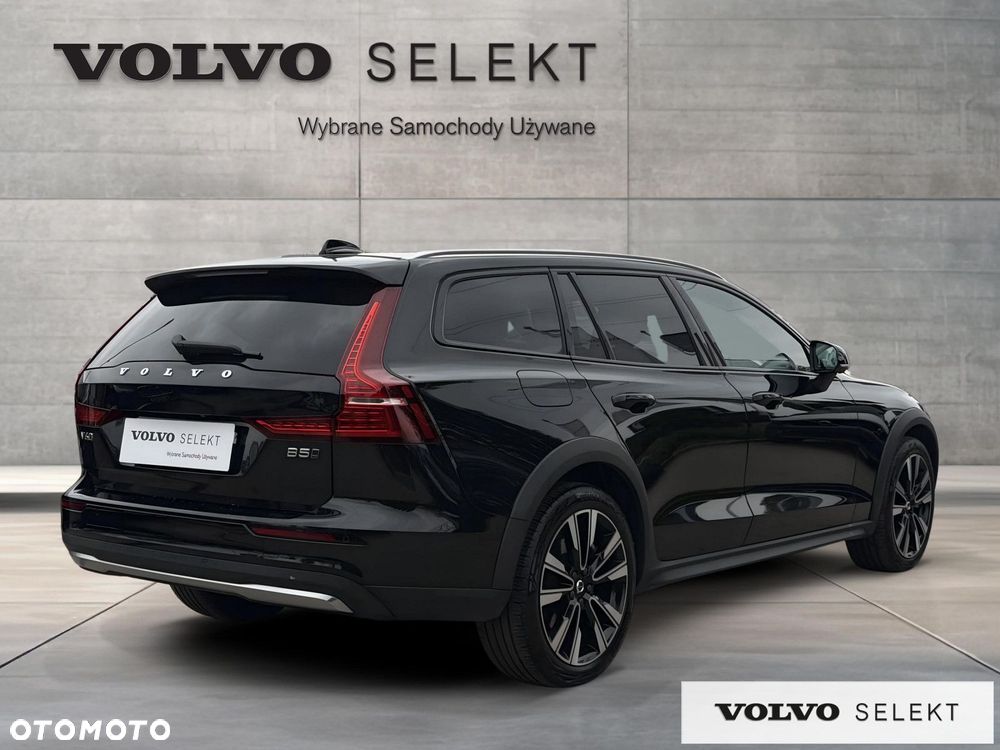 Volvo V60 Cross Country - 6