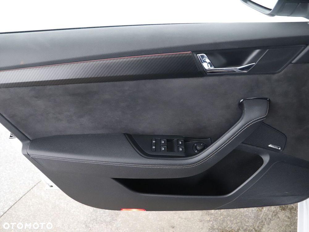 Skoda Superb 2.0 TDI SCR 4x4 Sportline DSG - 23