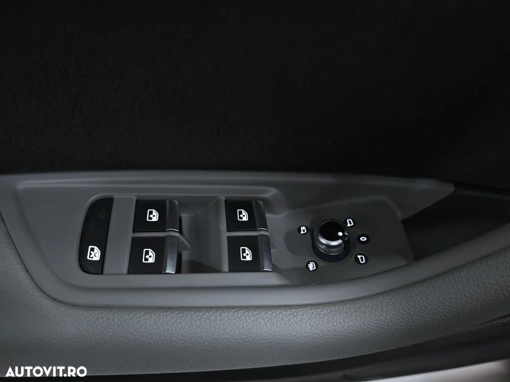 Audi A4 Avant 2.0 TDI S tronic - 24