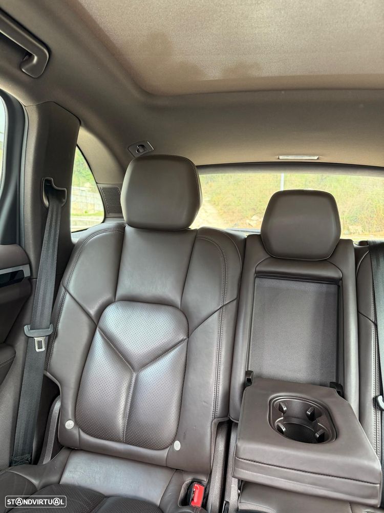 Porsche Cayenne S - 20