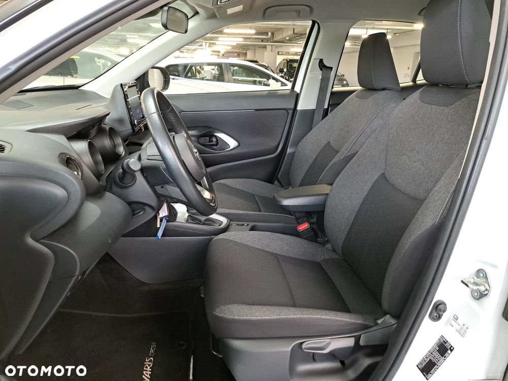 Toyota Yaris Cross Hybrid 1.5 Comfort - 28