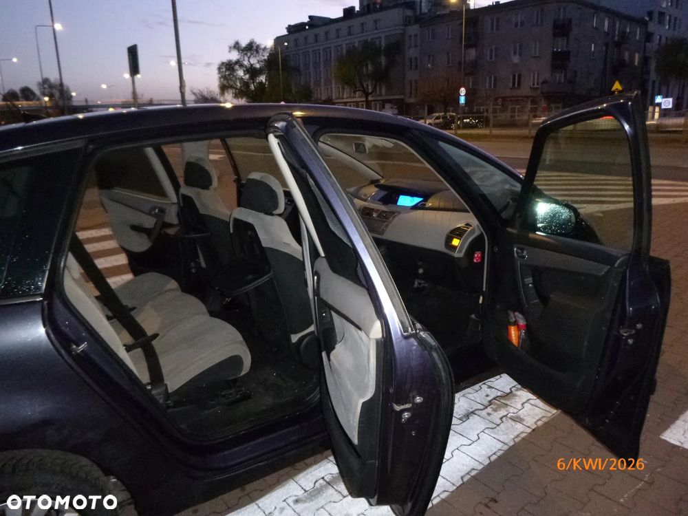 Citroën C4 Picasso - 8