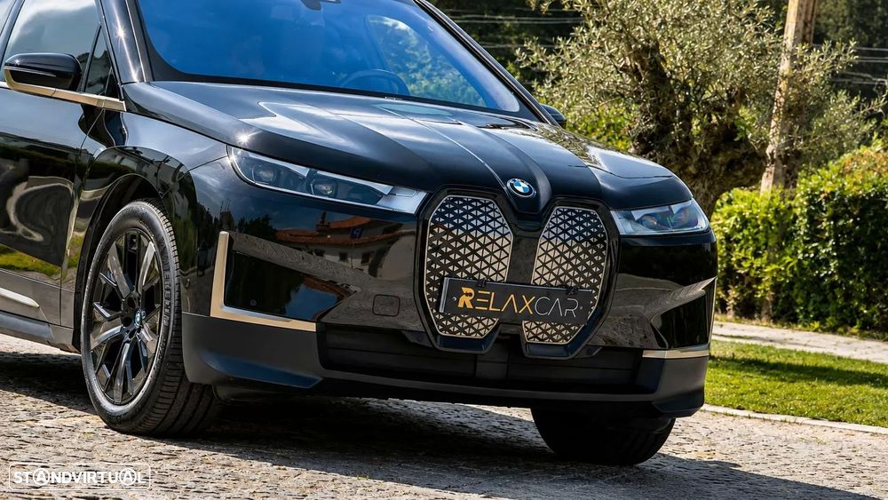 BMW iX xDrive 40 - 8