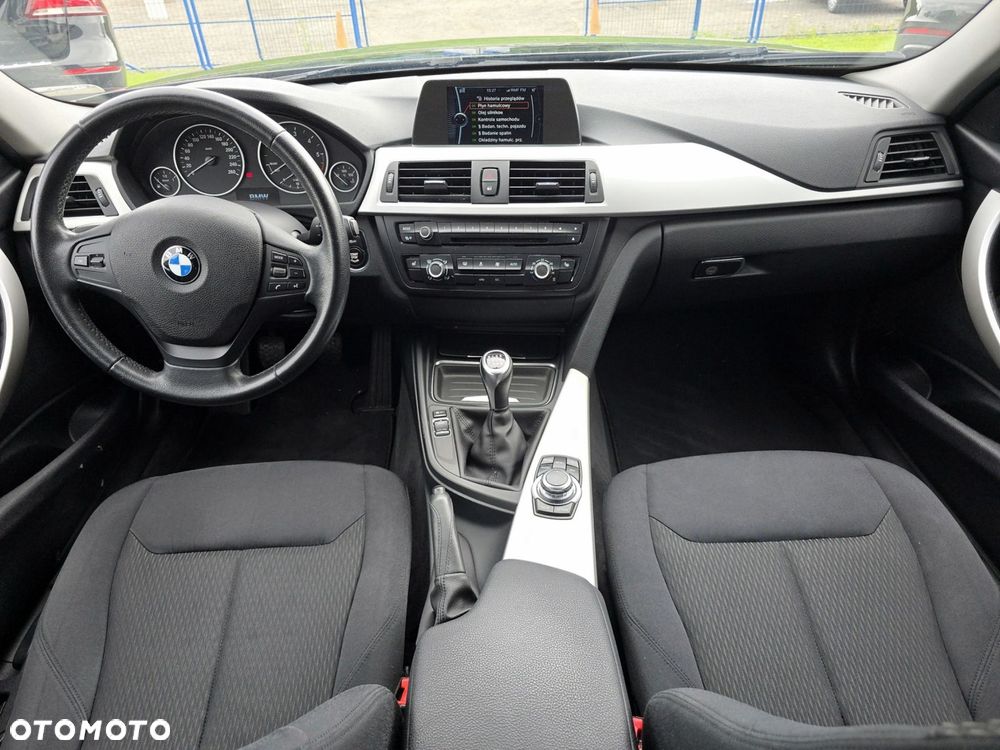 BMW Seria 3 318d - 9