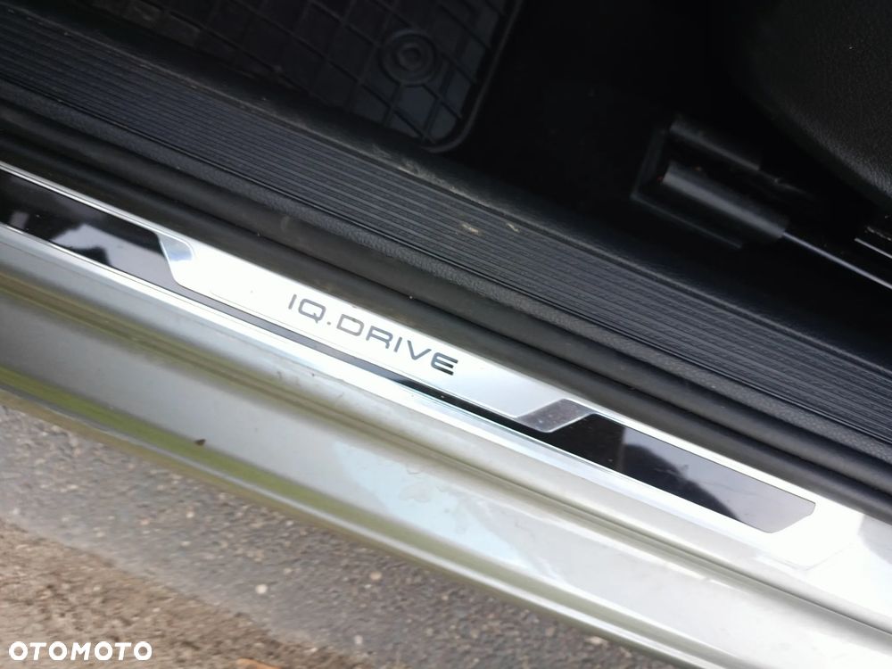 Volkswagen Golf 2.0 TDI SCR 4Motion DSG IQ.DRIVE - 16