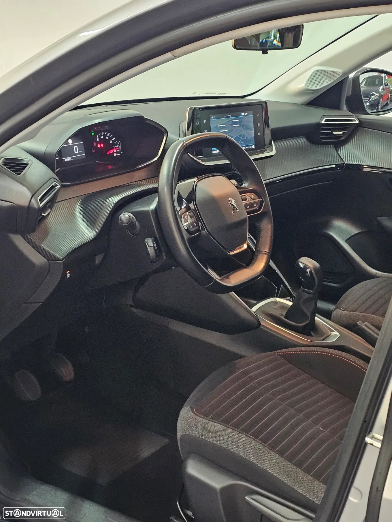 Peugeot 208 1.2 PureTech SE Style - 11