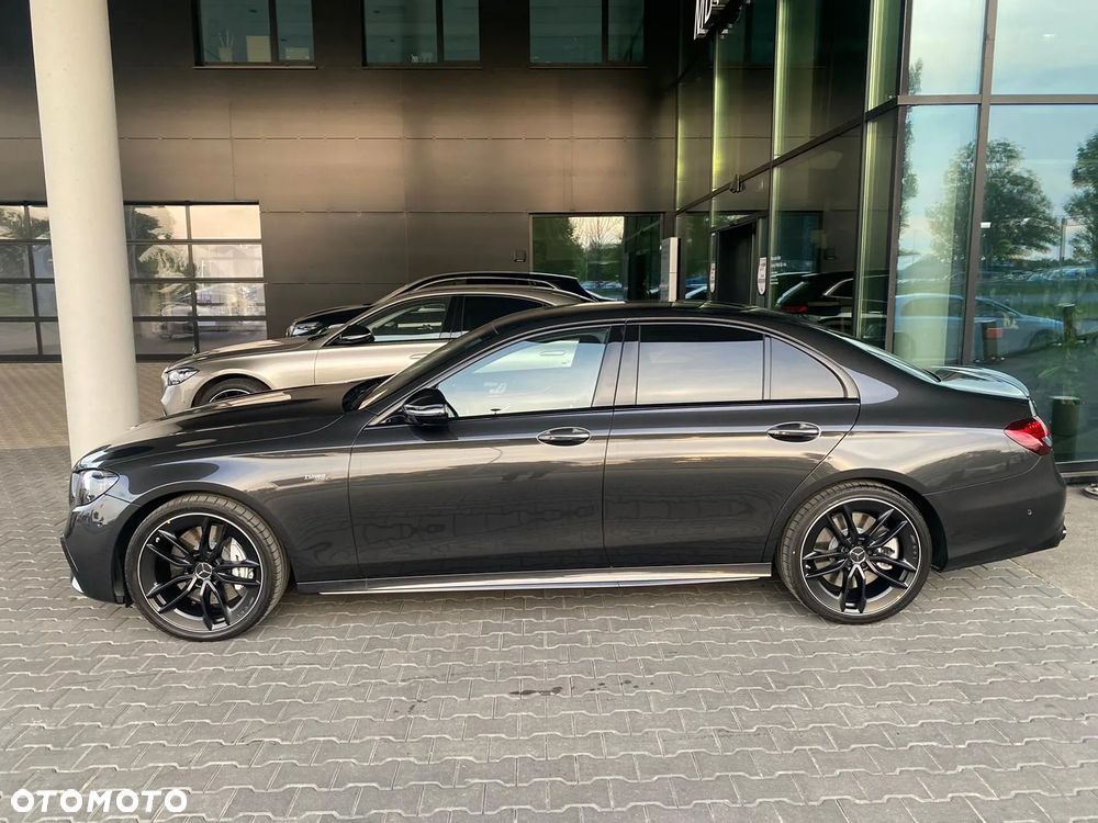 Mercedes-Benz Klasa E AMG 53 4-Matic+ - 3