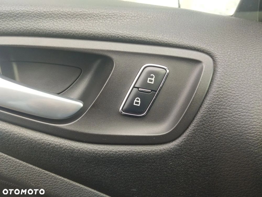 Ford Kuga 2.0 TDCi 4WD Titanium - 19