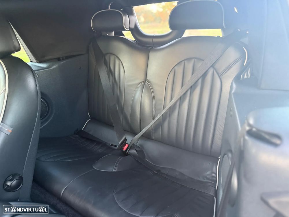 MINI Cabrio Cooper - 11