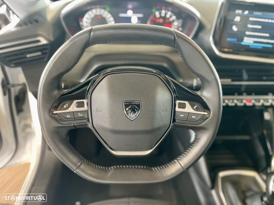 Peugeot 208 PureTech 100 Active - 11