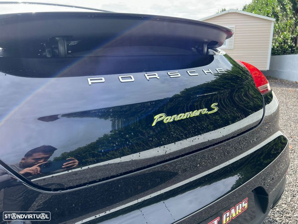 Porsche Panamera - 25